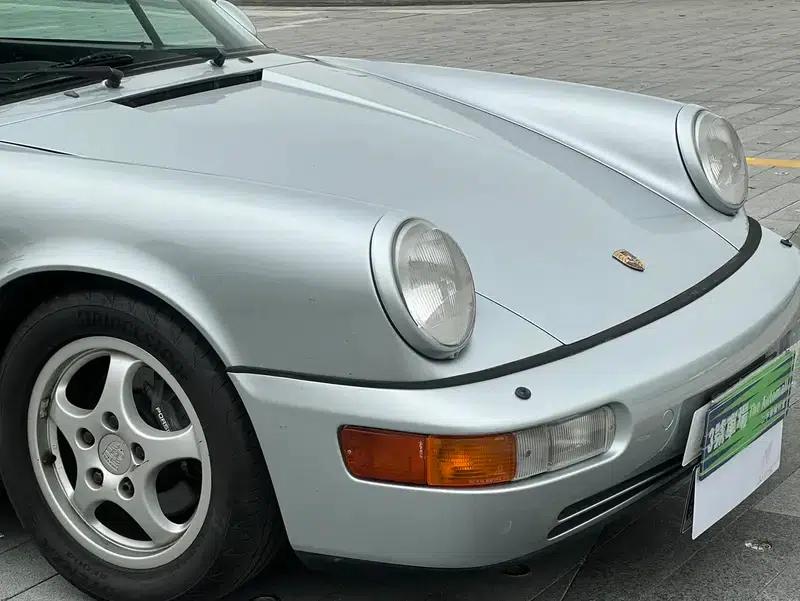 Porsche 911 1990 3.6L Automatic Rear-Wheel Drive 4-Seater Factory Custom Edition — миниатюра 12
