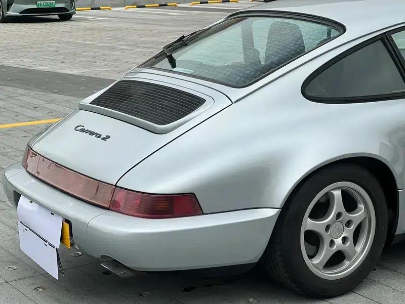 Porsche 911 1990 3.6L Automatic Rear-Wheel Drive 4-Seater Factory Custom Edition — миниатюра 13