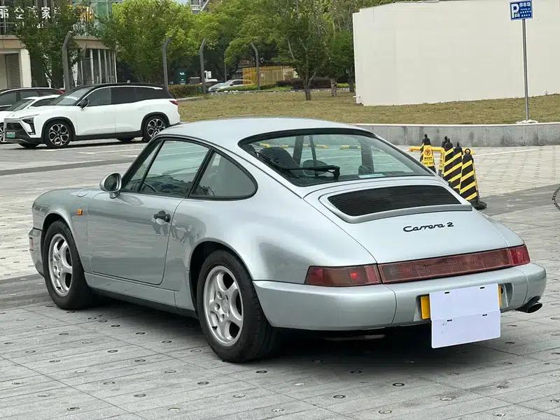 Porsche 911 1990 3.6L Automatic Rear-Wheel Drive 4-Seater Factory Custom Edition — миниатюра 5