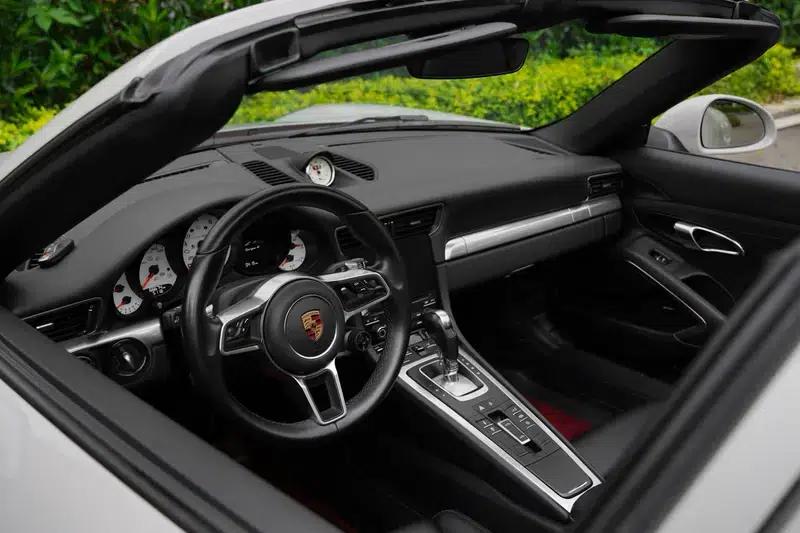 2016 Porsche 911 Targa 4 3.0T — миниатюра 38