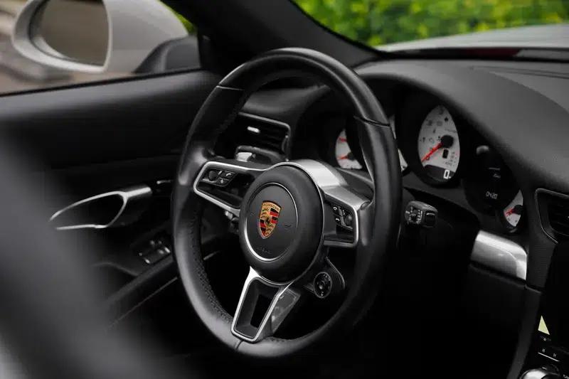 2016 Porsche 911 Targa 4 3.0T — миниатюра 40