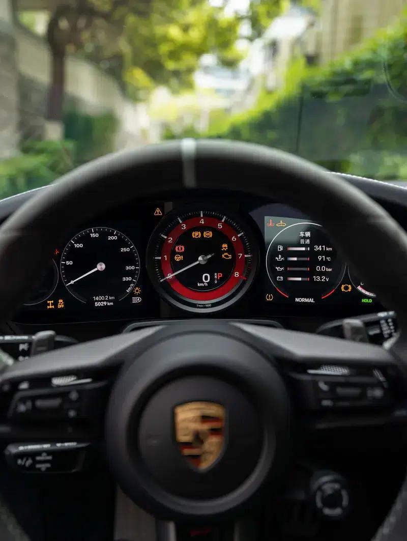 2023 Porsche 911 Dakar 3.0T — миниатюра 18