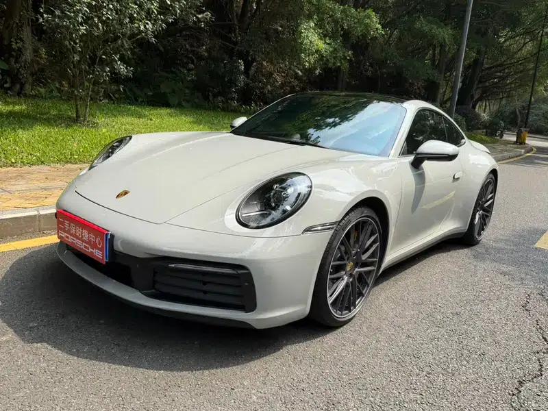 Porsche 911 2020 Carrera 3.0T — миниатюра 1