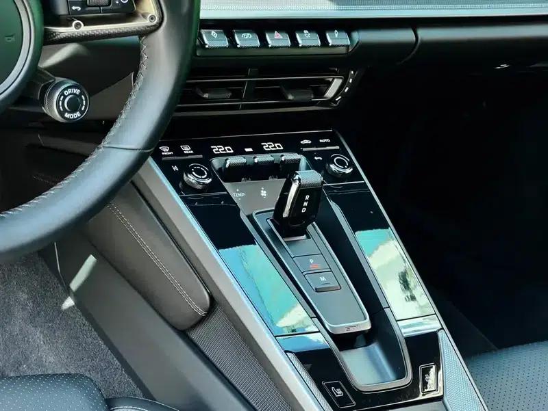 2022 Porsche 911 Carrera 3.0T — миниатюра 17