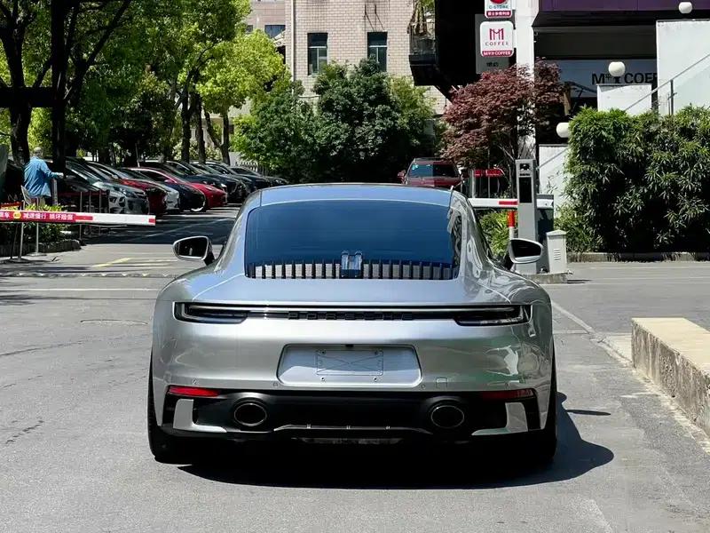 2022 Porsche 911 Carrera 3.0T — миниатюра 6