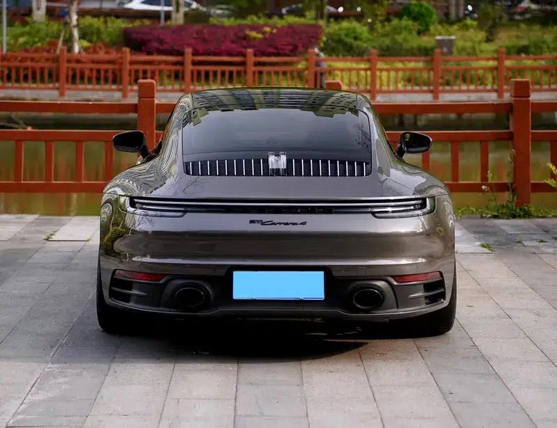2023 Porsche 911 Carrera 4 3.0T — миниатюра 2