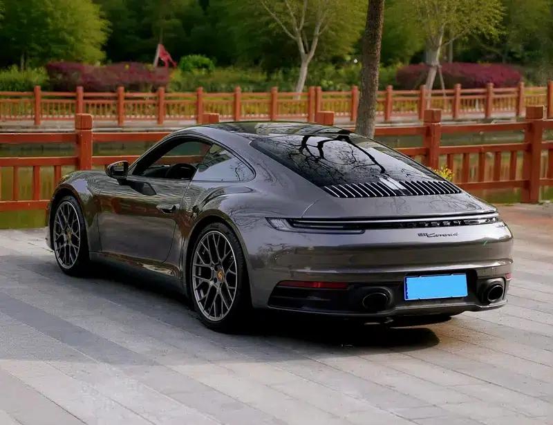 2023 Porsche 911 Carrera 4 3.0T — миниатюра 3