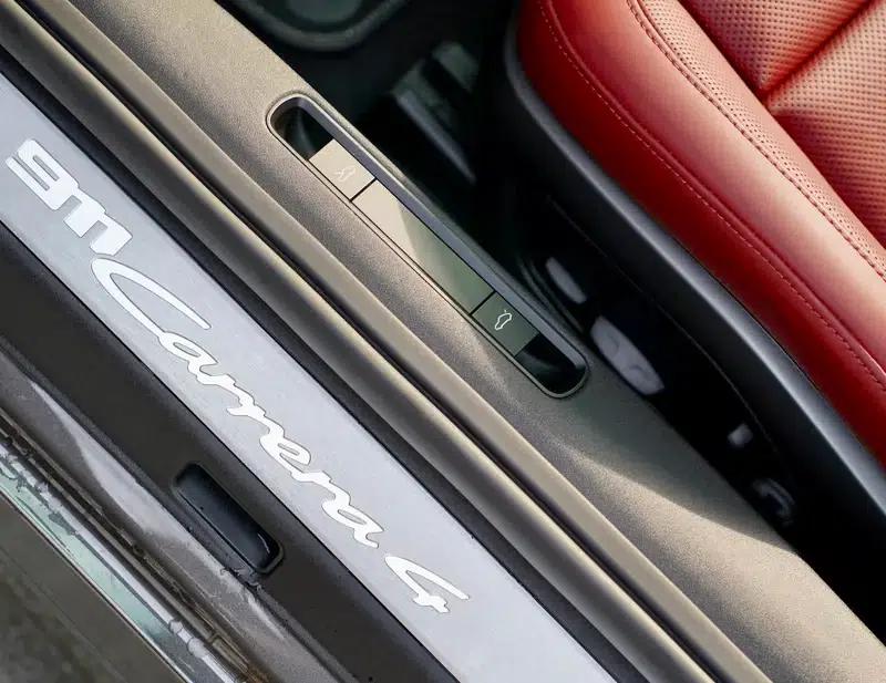 2023 Porsche 911 Carrera 4 3.0T — миниатюра 7