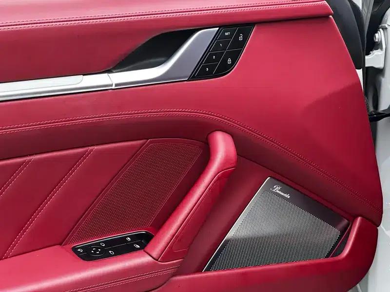 2023 Porsche 911 Turbo S 3.7T — миниатюра 10
