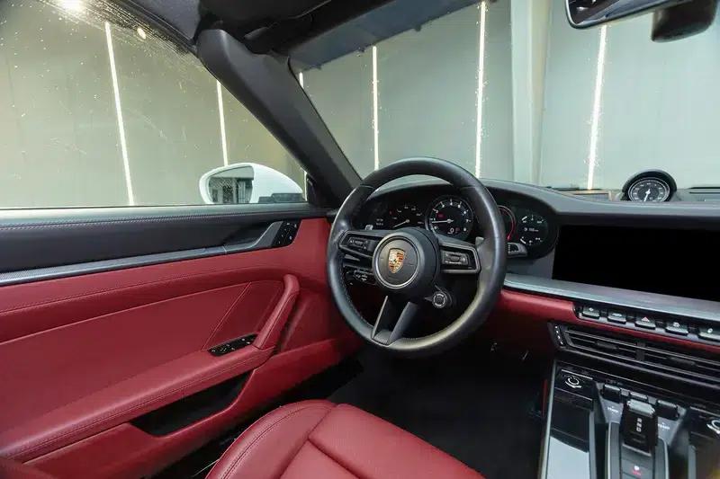 2023 Porsche 911 Targa 4 3.0T — миниатюра 18