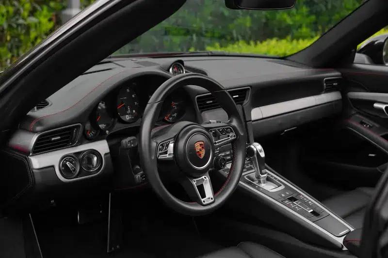 2016 Porsche 911 Targa 4 3.0T — миниатюра 37