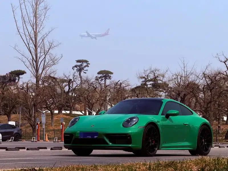 Porsche 911 2022 Carrera GTS — миниатюра 1