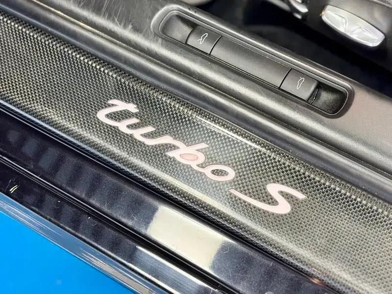 2010 Porsche 911 Turbo S Cabriolet 3.8T — миниатюра 12