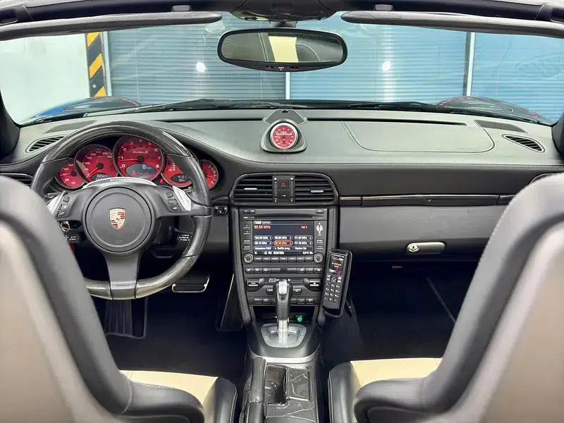 2010 Porsche 911 Turbo S Cabriolet 3.8T — миниатюра 21