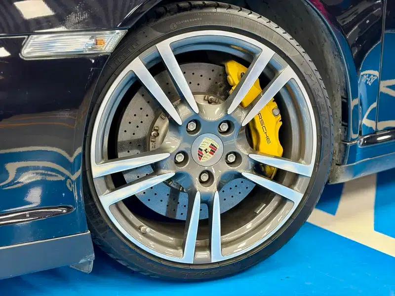 2010 Porsche 911 Turbo S Cabriolet 3.8T — миниатюра 10