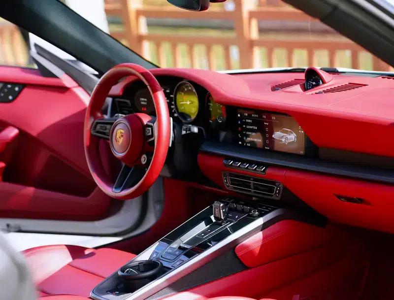 2023 Porsche 911 Carrera 3.0T — миниатюра 10