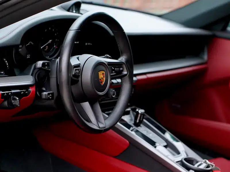 Porsche 911 2020 Carrera 4 3.0T — миниатюра 15