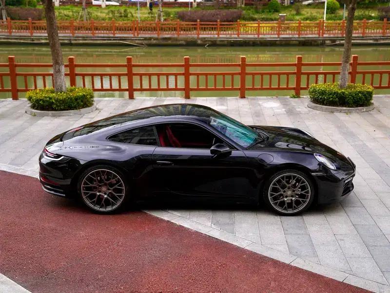 Porsche 911 2020 Carrera 4 3.0T — миниатюра 7