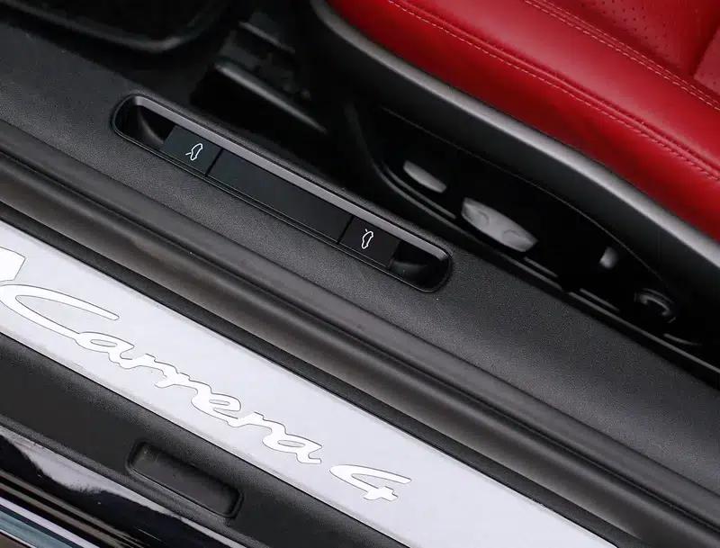 Porsche 911 2020 Carrera 4 3.0T — миниатюра 9