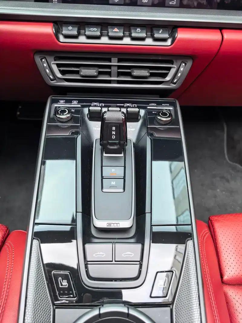 2020 Porsche 911 Targa 4 3.0T — миниатюра 24