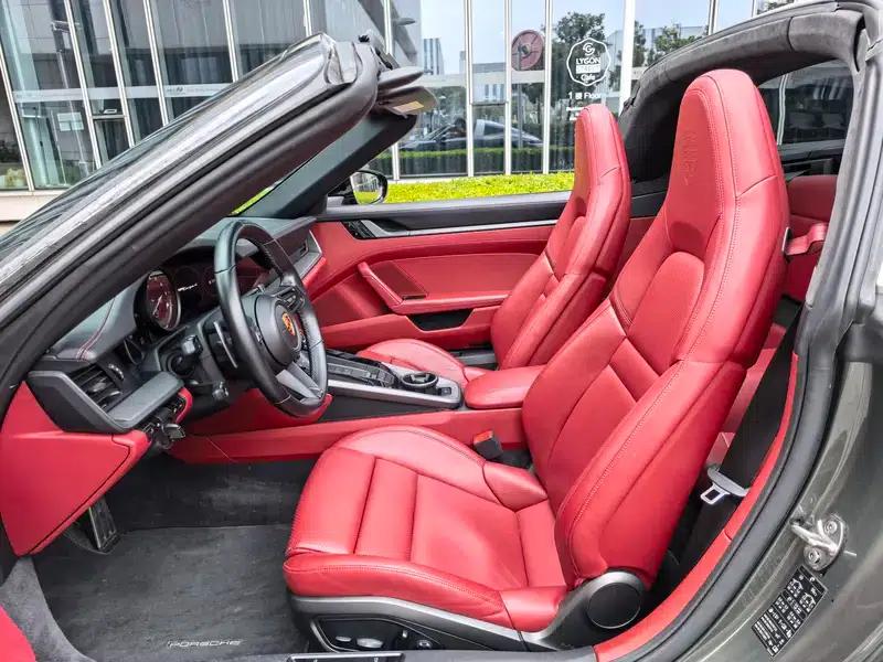 2020 Porsche 911 Targa 4 3.0T — миниатюра 36