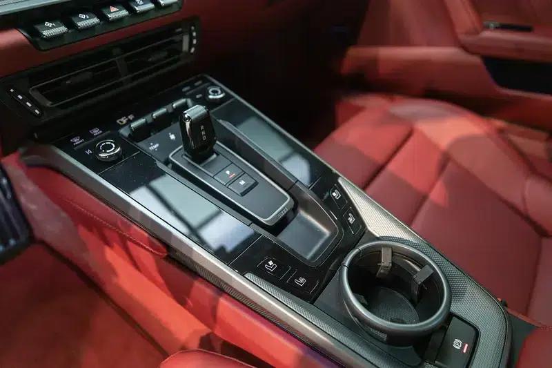 2023 Porsche 911 Carrera 3.0T — миниатюра 16