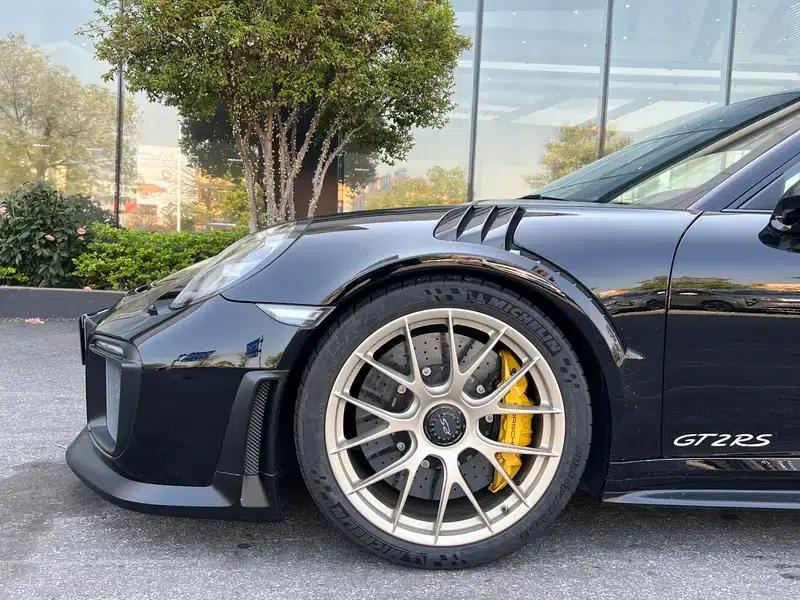 Porsche 911 2018 GT2 RS — миниатюра 2