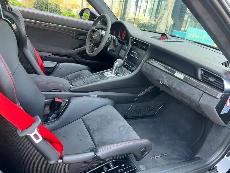 Porsche 911 2018 GT2 RS — миниатюра 6