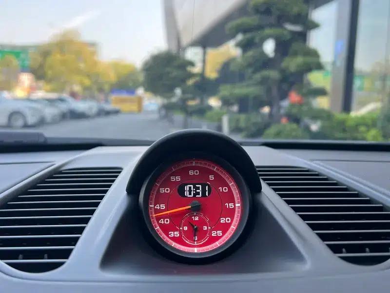 Porsche 911 2018 GT2 RS — миниатюра 7