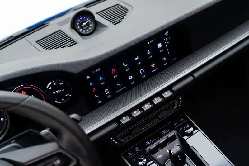 2023 Porsche 911 Carrera 3.0T — миниатюра 10