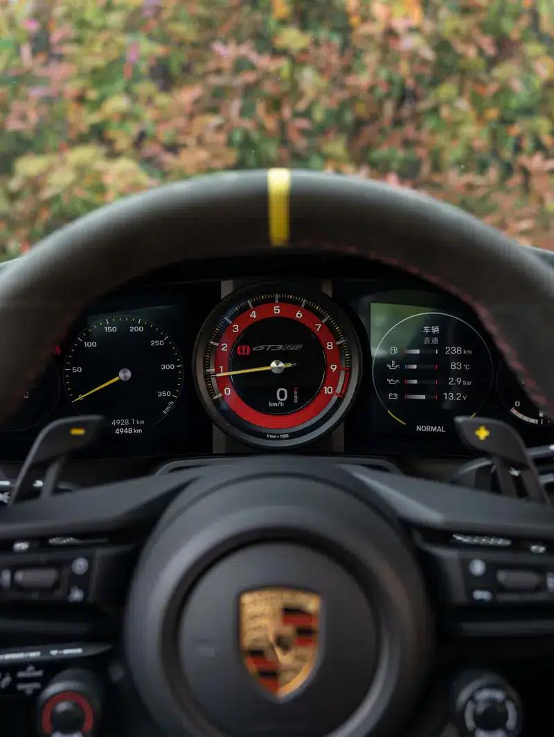 2023 Porsche 911 4.0L Automatic Rear-Wheel Drive 2-Seater (Parallel Import) — миниатюра 16
