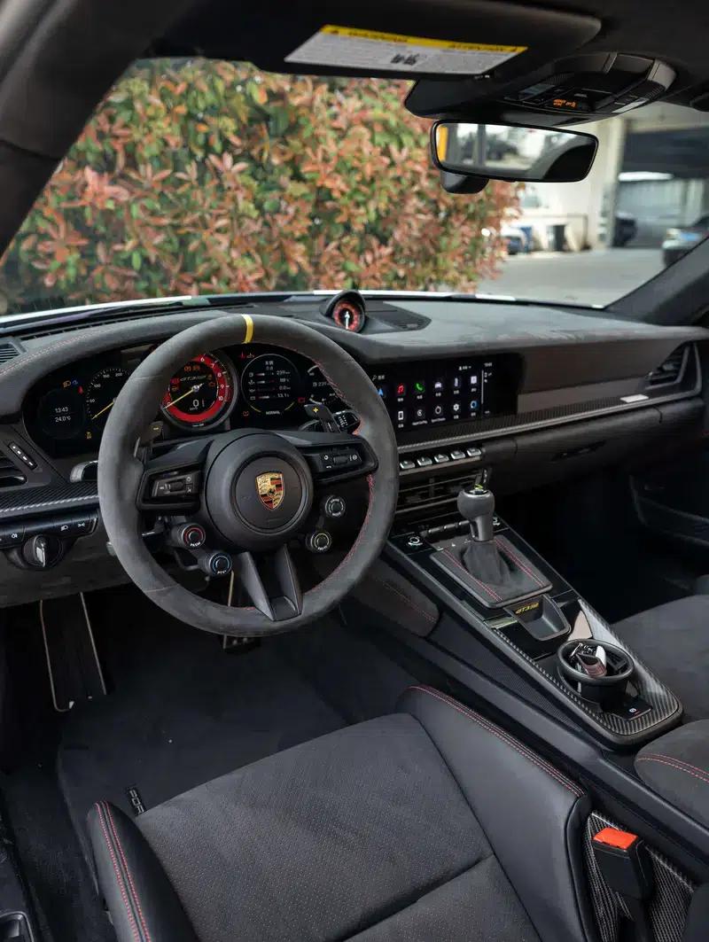 2023 Porsche 911 4.0L Automatic Rear-Wheel Drive 2-Seater (Parallel Import) — миниатюра 18