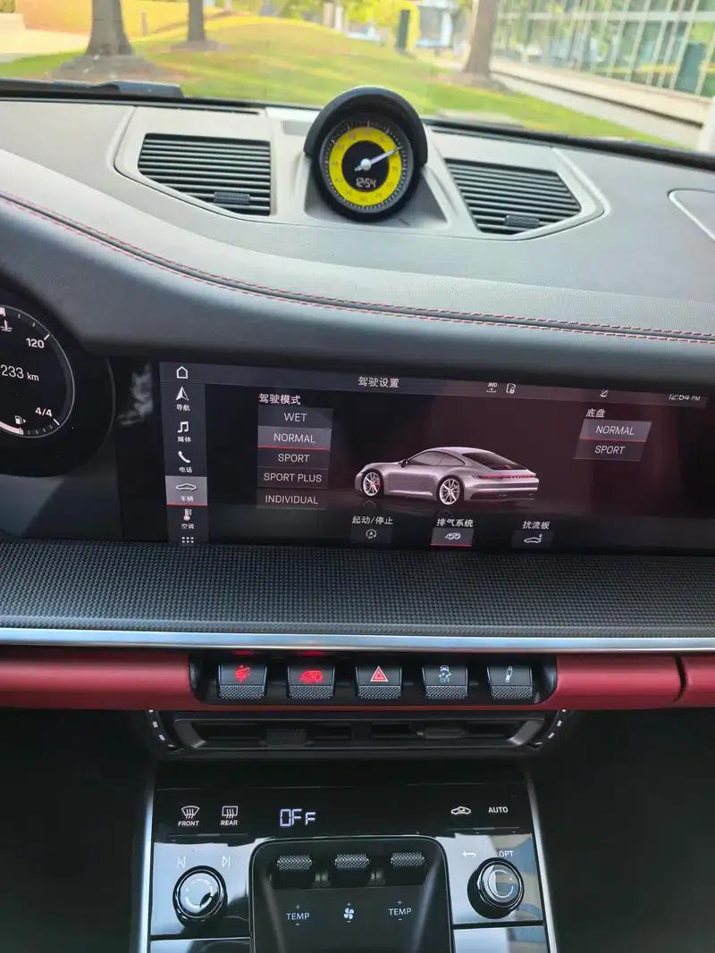 Porsche 911 2019 Carrera 4S 3.0T — миниатюра 11