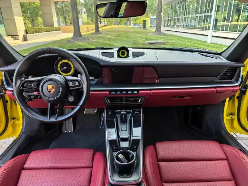 Porsche 911 2019 Carrera 4S 3.0T — миниатюра 22