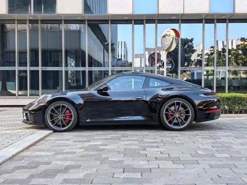 Porsche 911 2019 Carrera 4S 3.0T — миниатюра 4