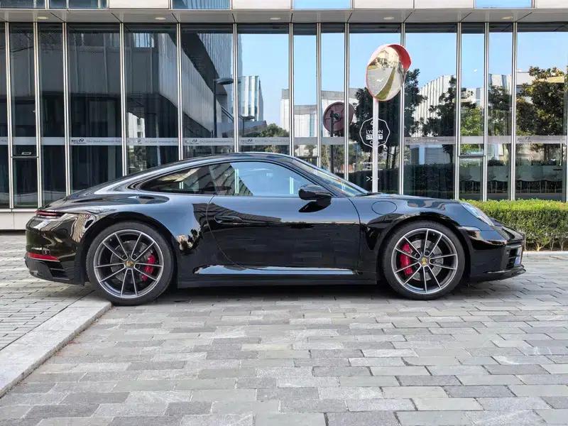 Porsche 911 2019 Carrera 4S 3.0T — миниатюра 8