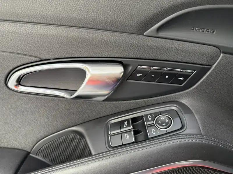 2016 Porsche 911 Carrera 4S 3.0T — миниатюра 25