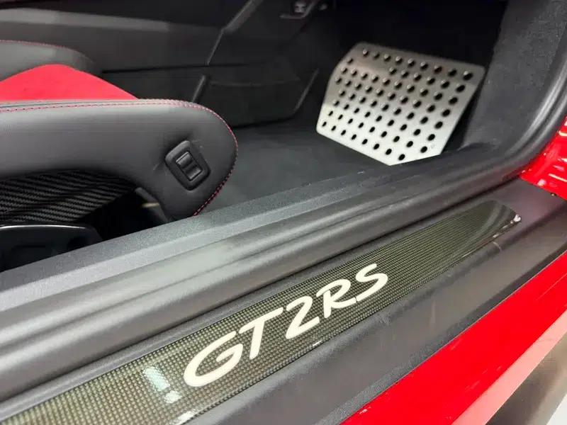 Porsche 911 2018 GT2 RS — миниатюра 11