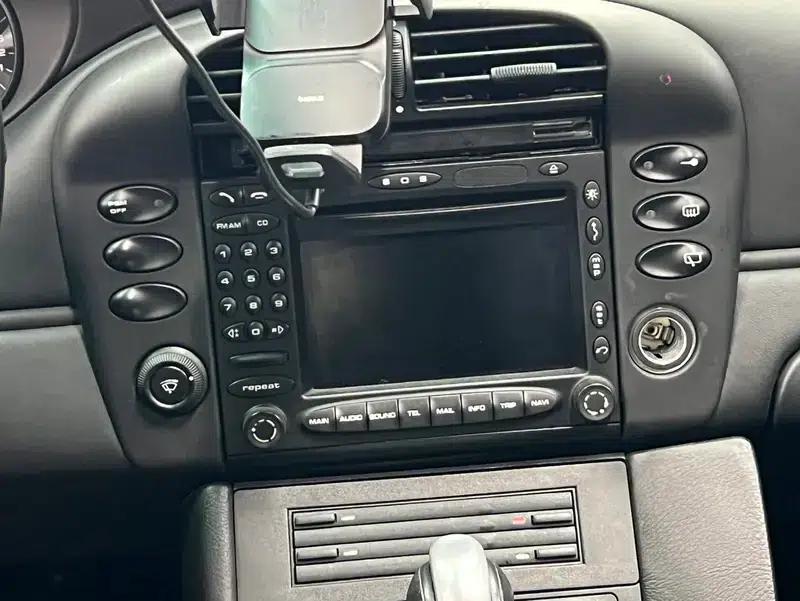 2005 Porsche 911 Carrera 4 AT 3.6L — миниатюра 11