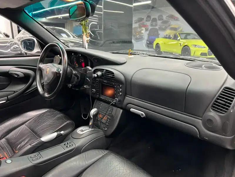2005 Porsche 911 Carrera 4 AT 3.6L — миниатюра 12