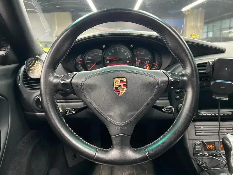 2005 Porsche 911 Carrera 4 AT 3.6L — миниатюра 14