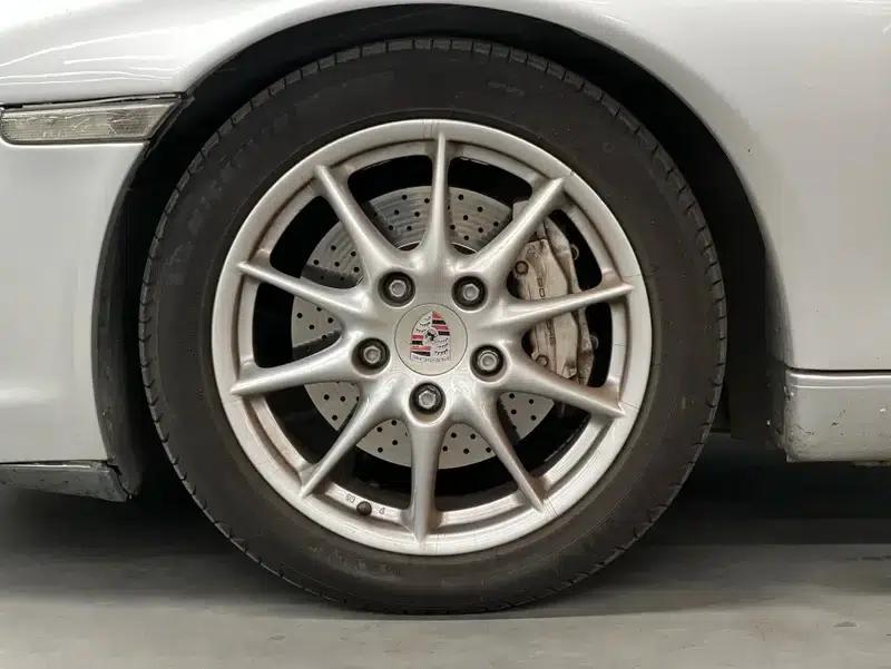 2005 Porsche 911 Carrera 4 AT 3.6L — миниатюра 8