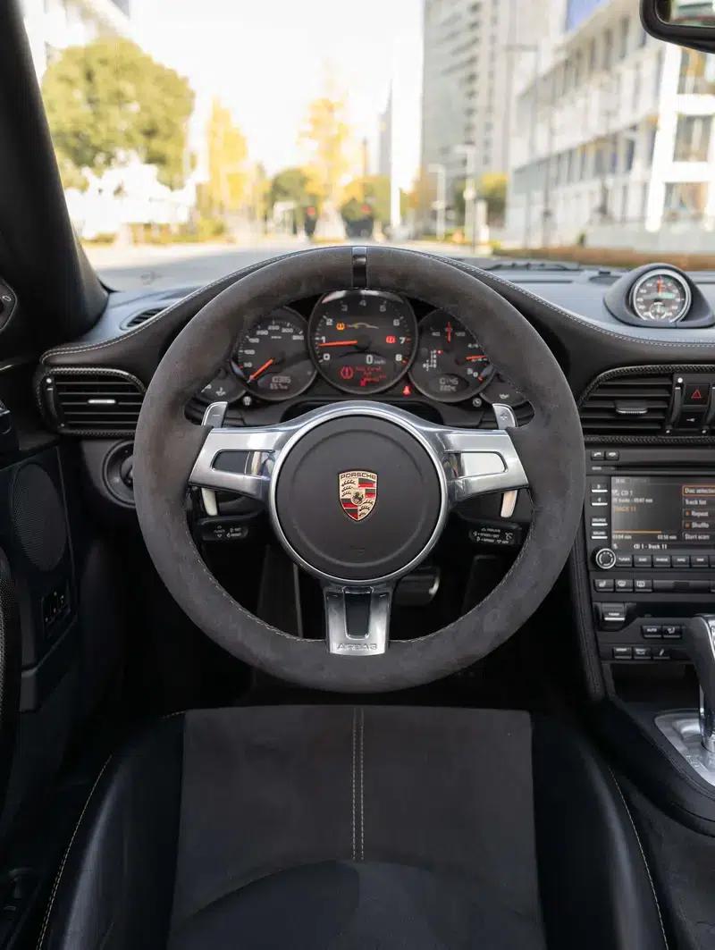 2010 Porsche 911 Turbo S 3.8T — миниатюра 20