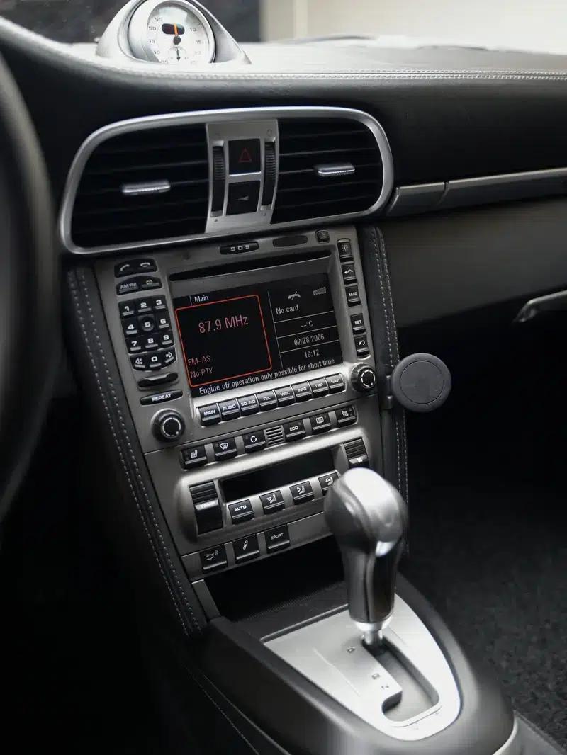 2006 Porsche 911 Turbo AT 3.6T — миниатюра 12