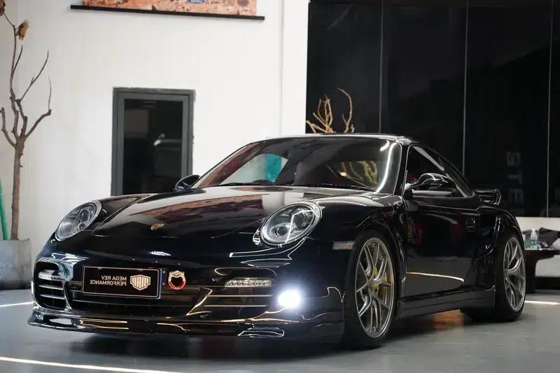 2010 Porsche 911 Turbo 3.8T — миниатюра 1