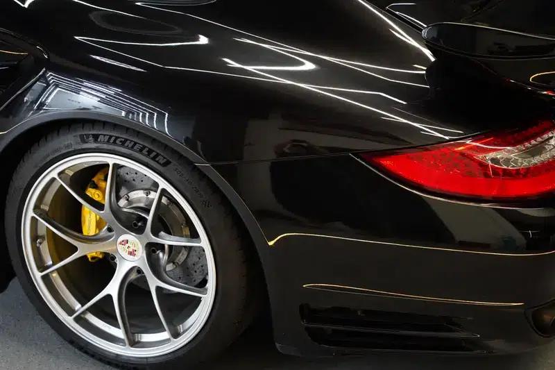 2010 Porsche 911 Turbo 3.8T — миниатюра 13