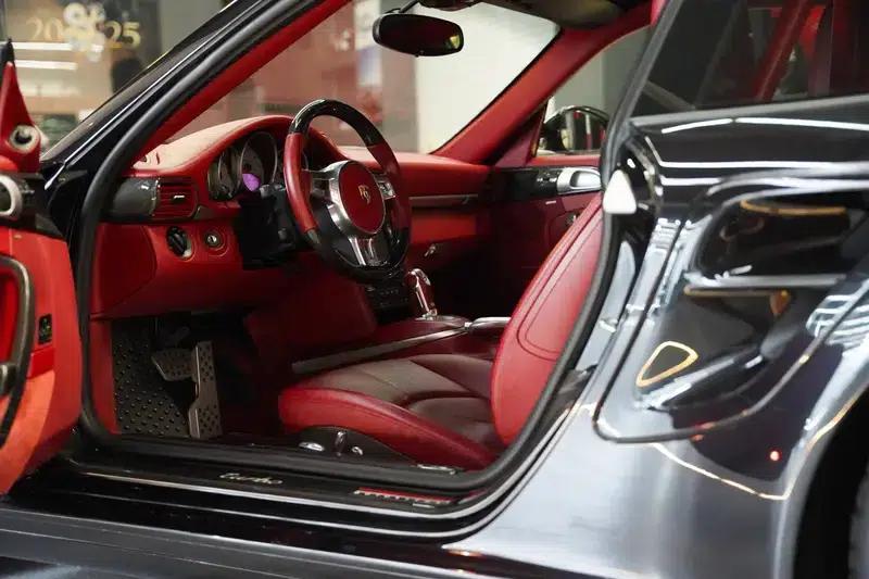 2010 Porsche 911 Turbo 3.8T — миниатюра 18