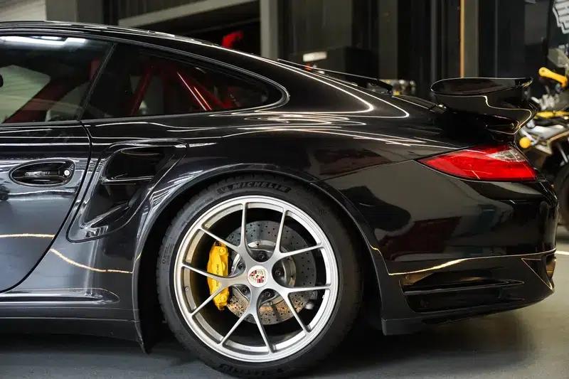 2010 Porsche 911 Turbo 3.8T — миниатюра 7