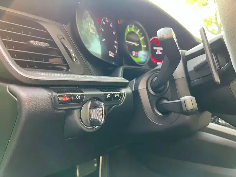 Porsche 911 2020 Carrera 3.0T — миниатюра 10