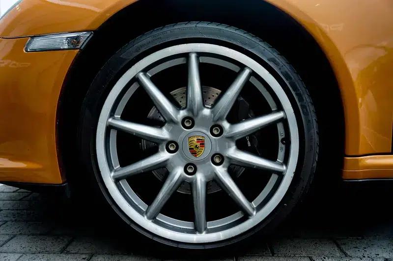 2010 Porsche 911 Carrera 3.6L — миниатюра 11